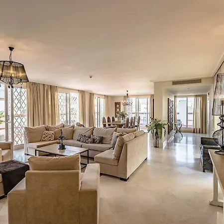 Puerta Principe Luxury Apartment